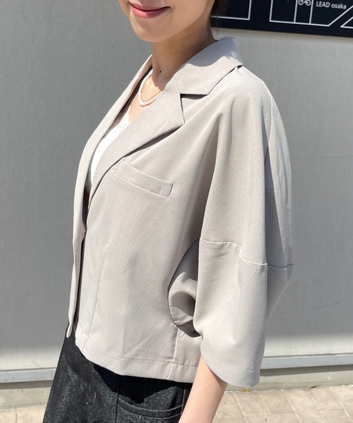 Meli rich（メリーリッチ）の「コクーン袖ショートジャケット（テーラードジャケット・レディース・アイボリー/グレイッシュベージュ・FREE）」の9枚目の写真