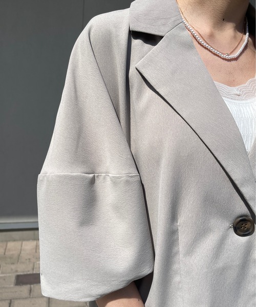 Meli rich（メリーリッチ）の「コクーン袖ショートジャケット（テーラードジャケット・レディース・アイボリー/グレイッシュベージュ・FREE）」の18枚目の写真