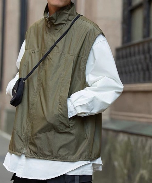 NEW GENTLEMAN(ニュージェントルマン)の「オーリー スタンドネック バルーンビッグベスト(ベスト・メンズ・ブラック/オリーブ・M/L)」の2枚目の写真