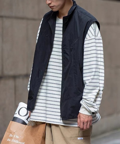 NEW GENTLEMAN(ニュージェントルマン)の「オーリー スタンドネック バルーンビッグベスト(ベスト・メンズ・ブラック/オリーブ・M/L)」の1枚目の写真