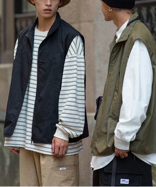 NEW GENTLEMAN(ニュージェントルマン)の「オーリー スタンドネック バルーンビッグベスト(ベスト・メンズ・ブラック/オリーブ・M/L)」の4枚目の写真