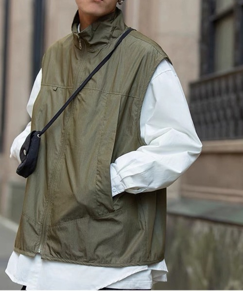 NEW GENTLEMAN(ニュージェントルマン)の「オーリー スタンドネック バルーンビッグベスト(ベスト・メンズ・ブラック/オリーブ・M/L)」の9枚目の写真