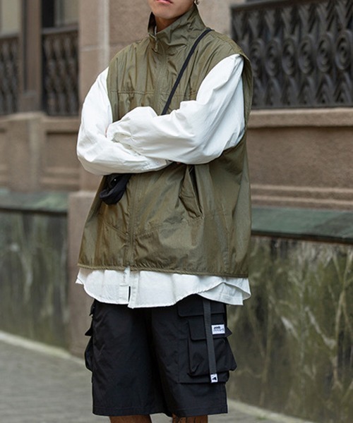 NEW GENTLEMAN(ニュージェントルマン)の「オーリー スタンドネック バルーンビッグベスト(ベスト・メンズ・ブラック/オリーブ・M/L)」の10枚目の写真