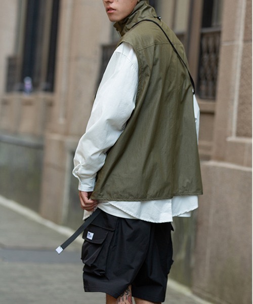 NEW GENTLEMAN(ニュージェントルマン)の「オーリー スタンドネック バルーンビッグベスト(ベスト・メンズ・ブラック/オリーブ・M/L)」の13枚目の写真