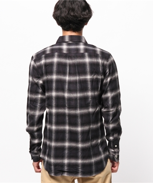 WEGO（ウィゴー）の「WEGO/オンブレチェックレギュラーシャツ（シャツ/ブラウス・メンズ・レッド系その他/ブラック系その他/ブルー系その他・MEDIUM/LARGE）」の11枚目の写真