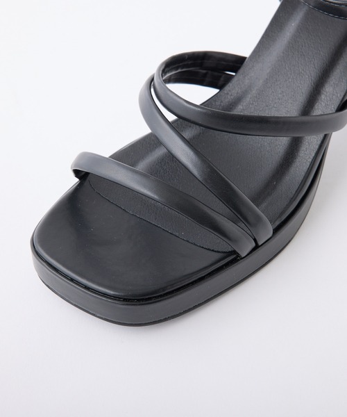 one after another NICE CLAUP（ワンアフターアナザーナイスクラップ）の「ストーム付きストラップサンダル（サンダル・レディース・ブラック/アイボリー・L/M/S）」の19枚目の写真