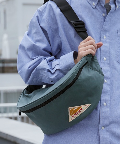 KELTY（ケルティ）の「KELTY/ケルティ BIG FANNY ボディバッグ 2026年春夏（ボディバッグ/ウエストポーチ・メンズ・ブラック/オリーブ/セージグリーン/モカ/ネイビー/マスタード/タン/キャメル/グレー・ONE SIZE）」の6枚目の写真