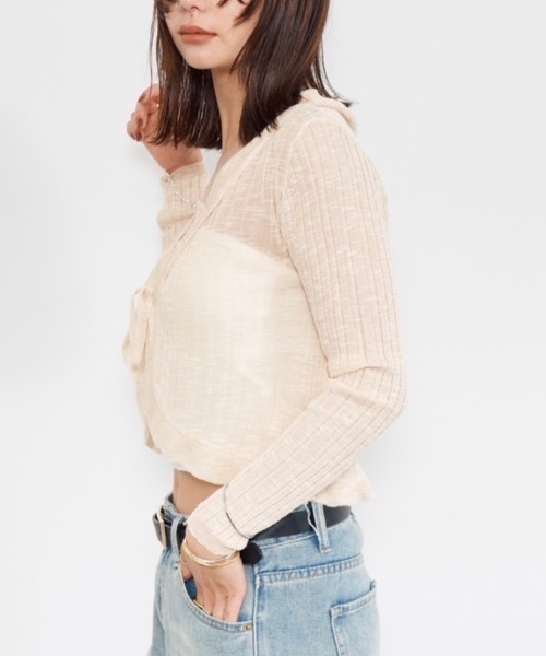 DRWCYS(ドロシーズ)の「フリルシアーカーデ(カーディガン/ボレロ・レディース・ブラック/アイボリー・FREE)」の4枚目の写真