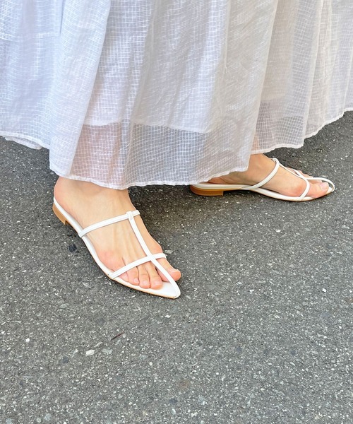 【SITTE】ポインテッドTストラップミュールサンダル