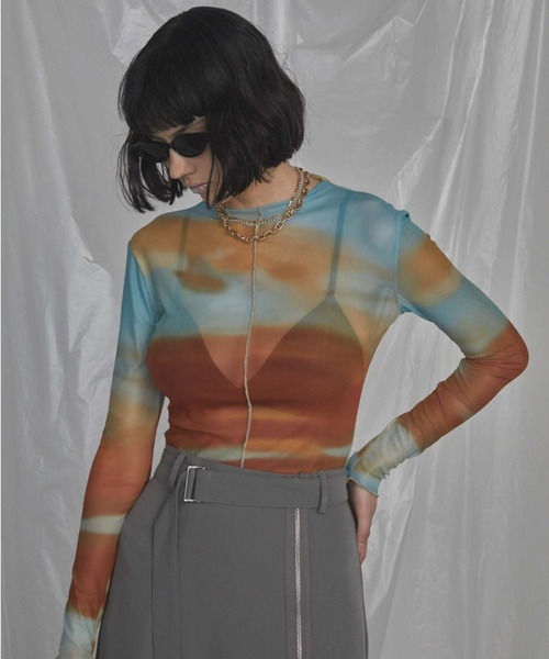 Solace（ソレイス）の「ニュアンス柄シアーロングスリーブトップス（Tシャツ/カットソー・レディース・ベージュ/オレンジ/ブラック/ネイビー/イエロー・FREE）」の16枚目の写真