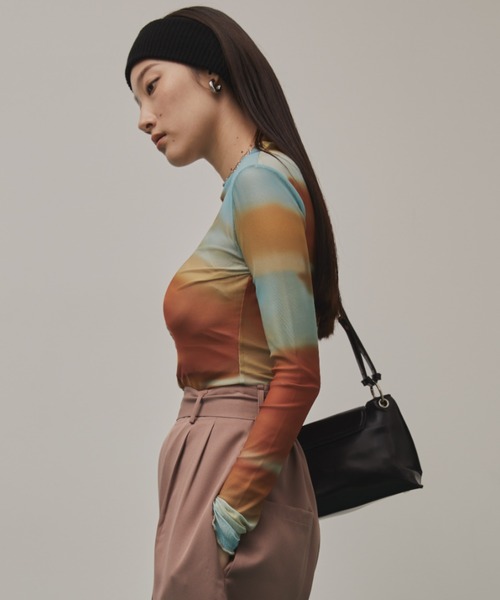 Solace（ソレイス）の「ニュアンス柄シアーロングスリーブトップス（Tシャツ/カットソー・レディース・ベージュ/オレンジ/ブラック/ネイビー/イエロー・FREE）」の9枚目の写真