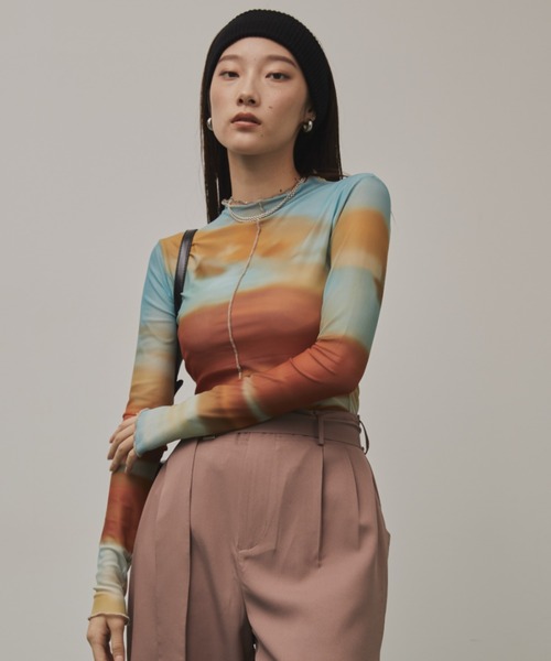 Solace（ソレイス）の「ニュアンス柄シアーロングスリーブトップス（Tシャツ/カットソー・レディース・ベージュ/オレンジ/ブラック/ネイビー/イエロー・FREE）」の11枚目の写真