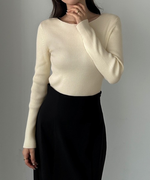 Louere（ルエレ）の「厚手ボートネック長袖リブニット（ニット/セーター・レディース・ブラック/アイボリー/グレイッシュベージュ・SMALL/MEDIUM/LARGE）」の5枚目の写真