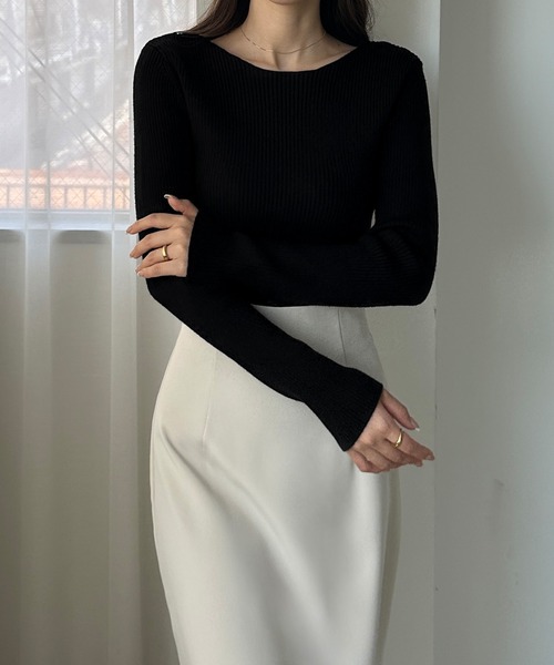 Louere（ルエレ）の「厚手ボートネック長袖リブニット（ニット/セーター・レディース・ブラック/アイボリー/グレイッシュベージュ・SMALL/MEDIUM/LARGE）」の11枚目の写真