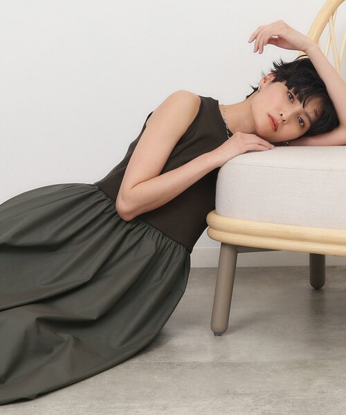 OPAQUE.CLIP（オペークドットクリップ）の「◆アメスリニットドッキングワンピース【洗濯機洗い可】（ワンピース・レディース・チャコール/オリーブ/ブラック・40/36/38）」の2枚目の写真