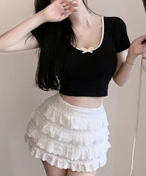 gossip!ロサンゼルス(ゴシップロサンゼルス)の「リボンパイピング U ネック半袖クロップドトップス リブ素材 フィット ショート丈 T シャツ レディース(Tシャツ/カットソー・レディース・ピンク/ブラック・M/S)」の16枚目の写真