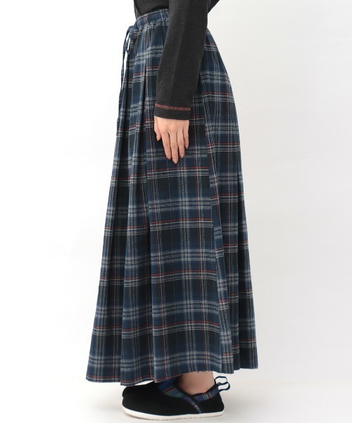 チチカカ（チチカカ）の「起毛コットンチェックスカート【大きいサイズ】（スカート・レディース・グリーン/イエロー/ネイビー・3L）」の14枚目の写真