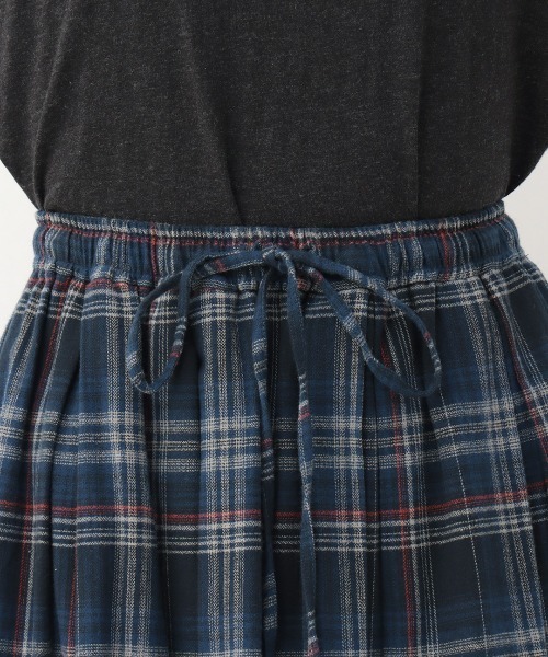 チチカカ（チチカカ）の「起毛コットンチェックスカート【大きいサイズ】（スカート・レディース・グリーン/イエロー/ネイビー・3L）」の12枚目の写真