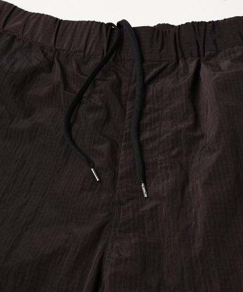 JIEDA（ジエダ）の「NYLON PARACHUTE PANTS（その他パンツ・メンズ・グレー/ブラック・1/2）」の10枚目の写真