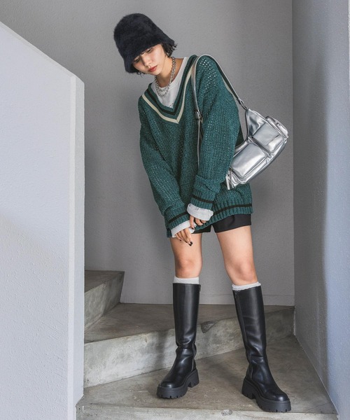 PAGEBOY（ページボーイ）の「モールメッシュVラインプルオーバー（ニット/セーター・レディース・オフホワイト/ターコイズブルー/ブラック・FREE）」の14枚目の写真