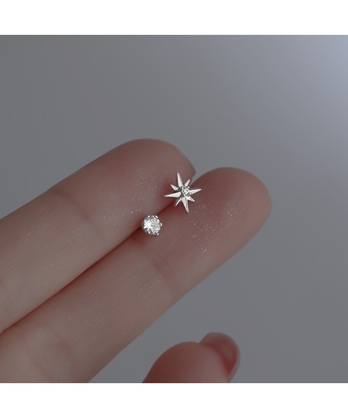 Sakka(サッカ)の「ミニスタッドピアス 「金属アレルギー対応」(ピアス(両耳用)・レディース・シルバー系/ゴールド/シルバー/シルバー系2/シルバー系1・FREE)」の6枚目の写真