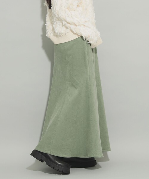 Ray BEAMS(レイビームス)の「コーデュロイ マーメイド スカート(スカート・レディース・オフホワイト/ブラウン系その他5/グリーン系その他2・0/1)」の17枚目の写真