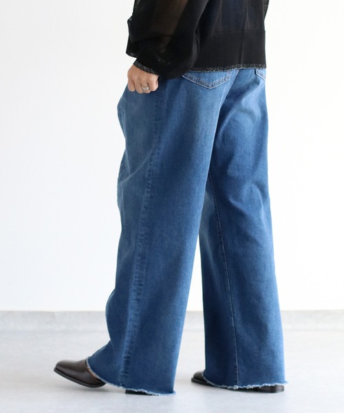 cepo（セポ）の「タックワイドデニムパンツ 〈ウエストホックで、簡単に華奢見え◎ 〉（デニムパンツ・レディース・ブルー系2/ブルー系1・L/M/S）」の5枚目の写真