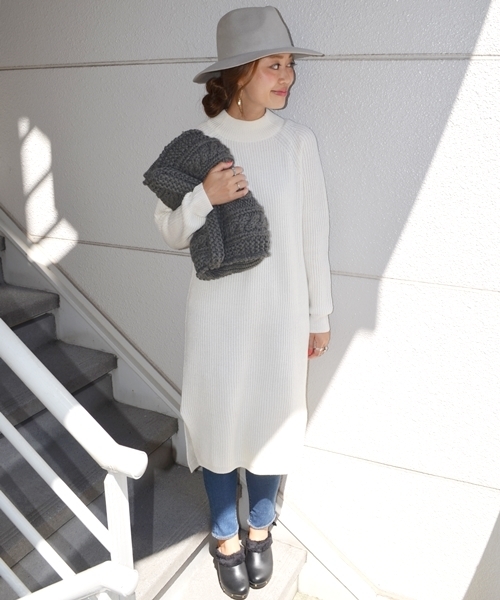 SHIPS for women(シップスフォーウィメン)の「ケーブルニットクラッチ◇(クラッチバッグ・レディース・オフホワイト/グレー/ネイビー・ONE SIZE)」の13枚目の写真