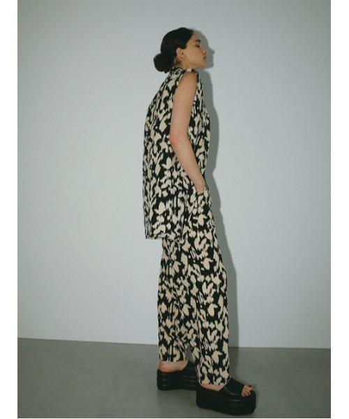 AMAIL（アマイル）の「Camouflage long vest（ベスト・レディース・ブラック/ベージュ・FREE）」の12枚目の写真