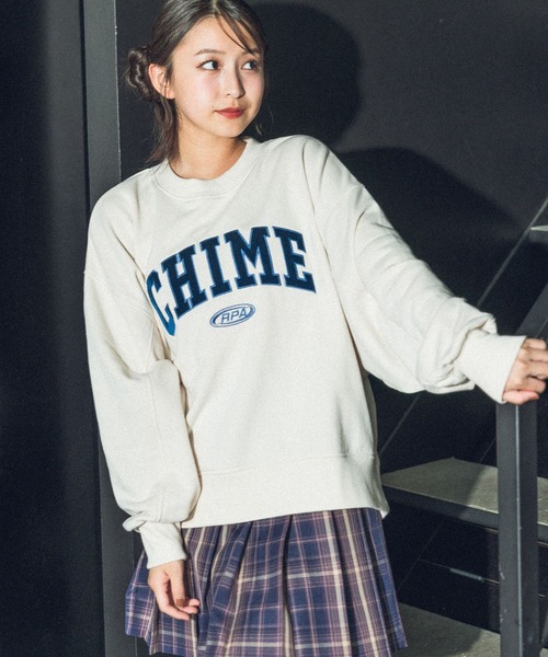 repipi armario(レピピ アルマリオ)の「ベロアワッペンスウェット(スウェット・キッズ・サックスブルー/アイボリー/イエロー/スミクロ/ブラウン/グレー/マスタード/ブルー/グレー系2/カーキ・LARGE/MEDIUM/SMALL)」の20枚目の写真