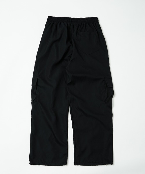 ALLuRing ChaRm(アリュリングチャーム)の「Side Line Cago Track Pants / サイドラインカーゴトラックパンツ(カーゴパンツ・レディース・ブラック・L/M)」の9枚目の写真