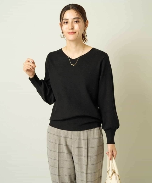 a.v.v（アーヴェヴェ）の「【洗える】Ｖネックパフスリーブニット/アンサンブル対応（ニット/セーター・レディース・ライトグレー/アイボリー/ブラック/ブルー/グレー/オレンジ/ミント/レッド/ネイビー・36/34/40/38/42）」の22枚目の写真