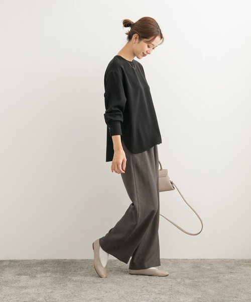 URBAN RESEARCH DOORS（アーバンリサーチドアーズ）の「ジョーゼットクルーネックブラウス（Tシャツ/カットソー・レディース・ベージュ系その他/ブラック/オフホワイト・MEDIUM）」の22枚目の写真