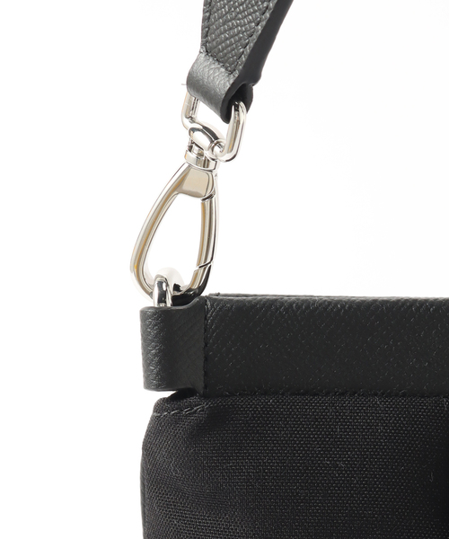 Maison Margiela（メゾンマルジェラ）の「Maison Margiela(メゾン マルジェラ) Glam Slam Sport Flat P　SB2WG0008/P1511（クラッチバッグ・メンズ・ブラック・FREE）」の2枚目の写真