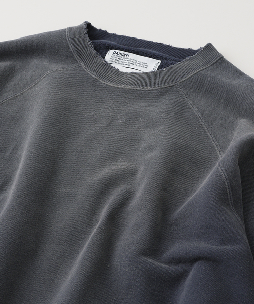DAIRIKU（ダイリク）の「【DAIRIKU / ダイリク】Waterproof Sunburn Sweater（スウェット・メンズ・カーキ/ネイビー・MEDIUM）」の4枚目の写真