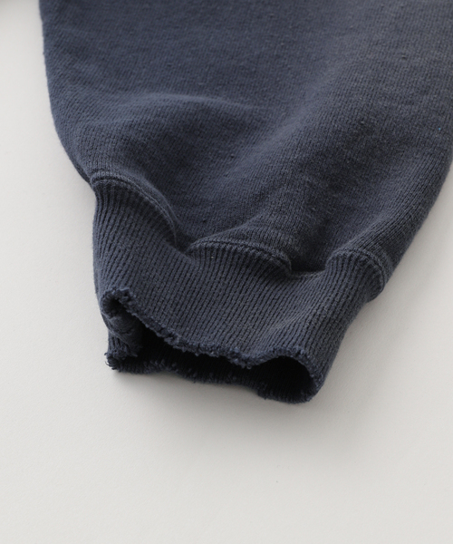 DAIRIKU（ダイリク）の「【DAIRIKU / ダイリク】Waterproof Sunburn Sweater（スウェット・メンズ・カーキ/ネイビー・MEDIUM）」の7枚目の写真