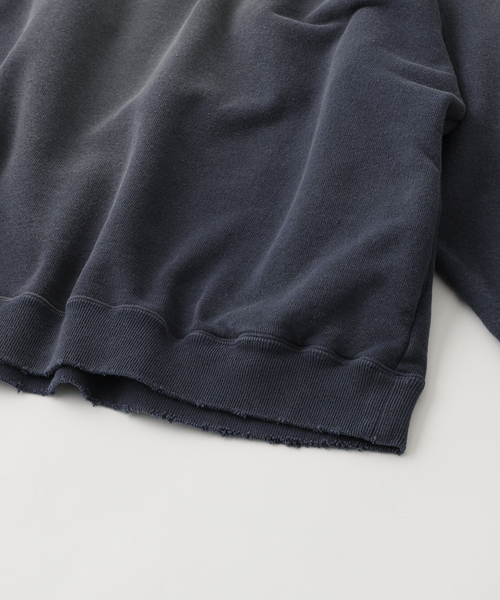 DAIRIKU（ダイリク）の「【DAIRIKU / ダイリク】Waterproof Sunburn Sweater（スウェット・メンズ・カーキ/ネイビー・MEDIUM）」の9枚目の写真