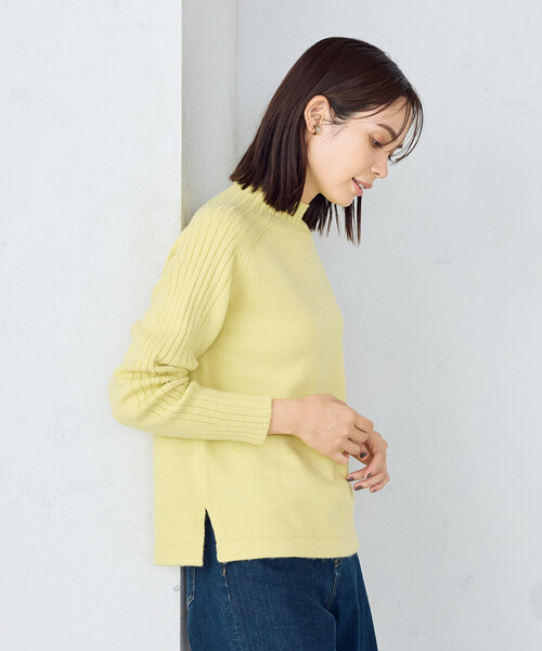 COMME CA ISM（コムサイズム）の「【ウォッシャブル】日本の色　ハイネックニット（ニット/セーター・レディース・オフホワイト/グレー/ブラック/イエロー×グリーン/サックスブルー・MEDIUM/LARGE）」の7枚目の写真