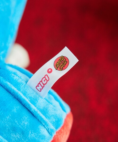 nici（ニキ）の「NICI × SANTA CRUZ/ニキ × サンタクルーズ サンタクルーズ スクリーミングハンド ぬいぐるみ 35cm（おもちゃ・メンズ・ブルー・ONE SIZE）」の10枚目の写真