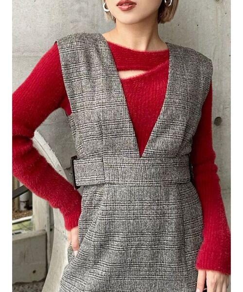 MURUA(ムルーア)の「シャギーアシメクロスニット(ニット/セーター・レディース・アイボリー/グレー/レッド/ブルー・FREE)」の1枚目の写真