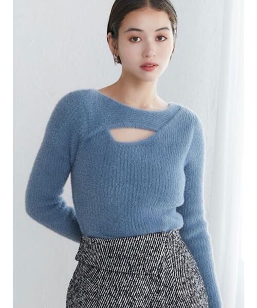 MURUA(ムルーア)の「シャギーアシメクロスニット(ニット/セーター・レディース・アイボリー/グレー/レッド/ブルー・FREE)」の4枚目の写真