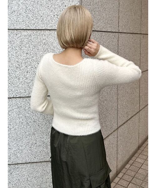 MURUA(ムルーア)の「シャギーアシメクロスニット(ニット/セーター・レディース・アイボリー/グレー/レッド/ブルー・FREE)」の18枚目の写真