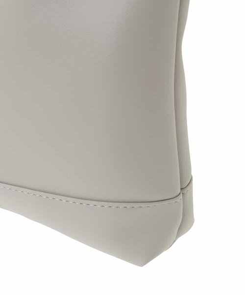 a.v.v（アーヴェヴェ）の「ショルダーバッグ【ドコデモBAGシリーズ】（ショルダーバッグ・メンズ・ブラック/アイボリー/ネイビー/ライトグレー・46）」の9枚目の写真