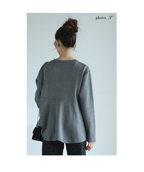 Sawa a la mode(サワアラモード)の「フリルドッキングペプラムトップス(Tシャツ/カットソー・レディース・ブラック/グレー・FREE)」の8枚目の写真