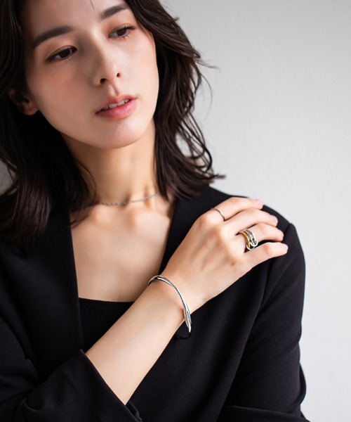 kirakiraShop(キラキラショップ)の「3連 バイカラー コネクテッド リング(リング・レディース・シルバー・6号/7号/8号)」の12枚目の写真