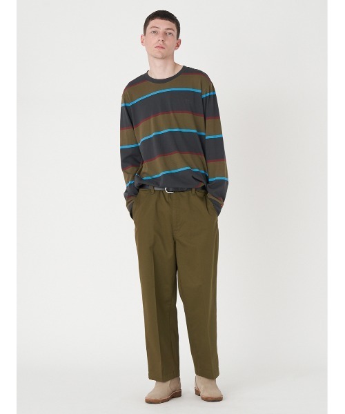 Levi's(リーバイス)の「Levi's/リーバイス STA PREST ワイドレッグ クロップ カーキ DARK OLIVE(チノパンツ・メンズ・グリーン・34inch/31inch/32inch/33inch)」の4枚目の写真