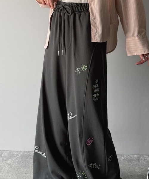 classicalelf(クラシカルエルフ)の「今季のイチオシ!ランダム刺繍裏毛スウェットワイドパンツ(スウェットパンツ・レディース・オートミール/チャコール/ブラック/杢グレー・X-LARGE/LARGE/MEDIUM/SMALL)」の7枚目の写真
