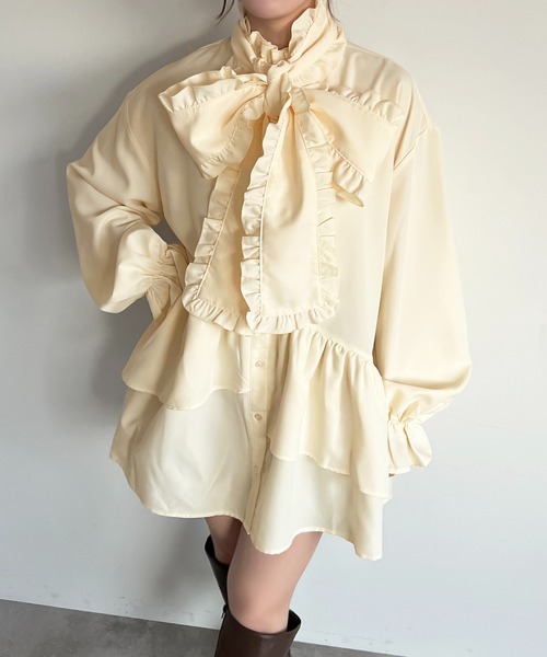 apres jour(アプレジュール)の「チュニックボウタイシャツワンピース【ZOZOTOWN限定アイテム】(シャツワンピース・レディース・オフホワイト/ブラック/ブルー系その他/ライトイエロー・X-LARGE/フリー)」の2枚目の写真