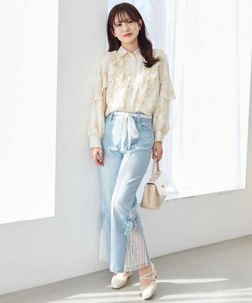 MAJESTIC LEGON（マジェスティックレゴン）の「襟付きシアーフリルブラウス（シャツ/ブラウス・レディース・ピンク/アイボリー/グレー/グレー系その他/イエロー系その他・MEDIUM）」の8枚目の写真