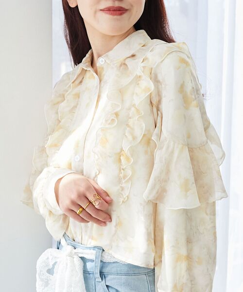 MAJESTIC LEGON（マジェスティックレゴン）の「襟付きシアーフリルブラウス（シャツ/ブラウス・レディース・ピンク/アイボリー/グレー/グレー系その他/イエロー系その他・MEDIUM）」の12枚目の写真